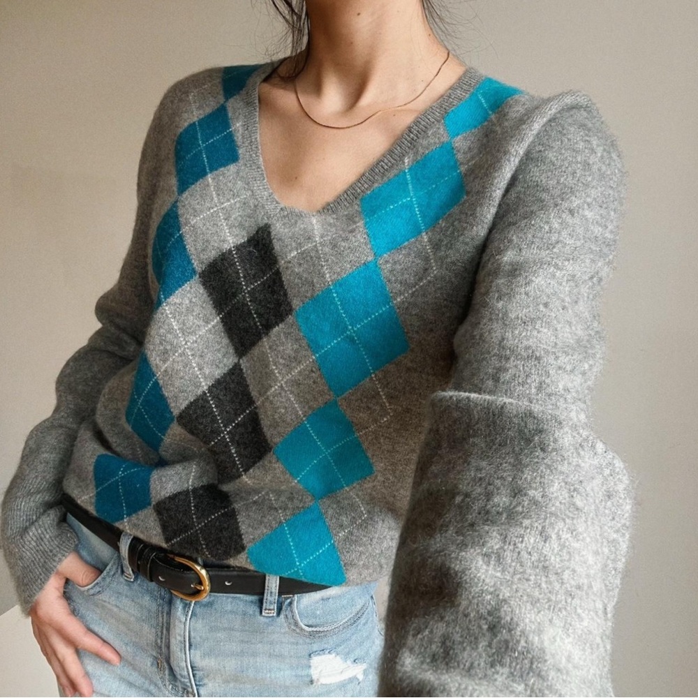 Cashmere Gray and Blue Argyle V-Neck Sweater